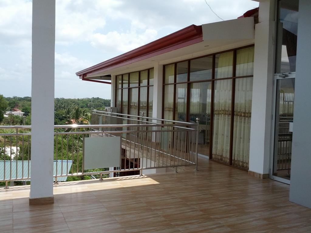 Happy Leoni Hotel Anuradhapura Eksteriør billede